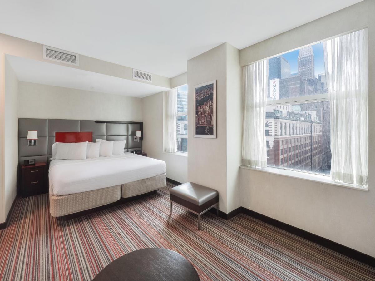 Courtyard By Marriott New York Manhattan/Herald Square Exterior photo