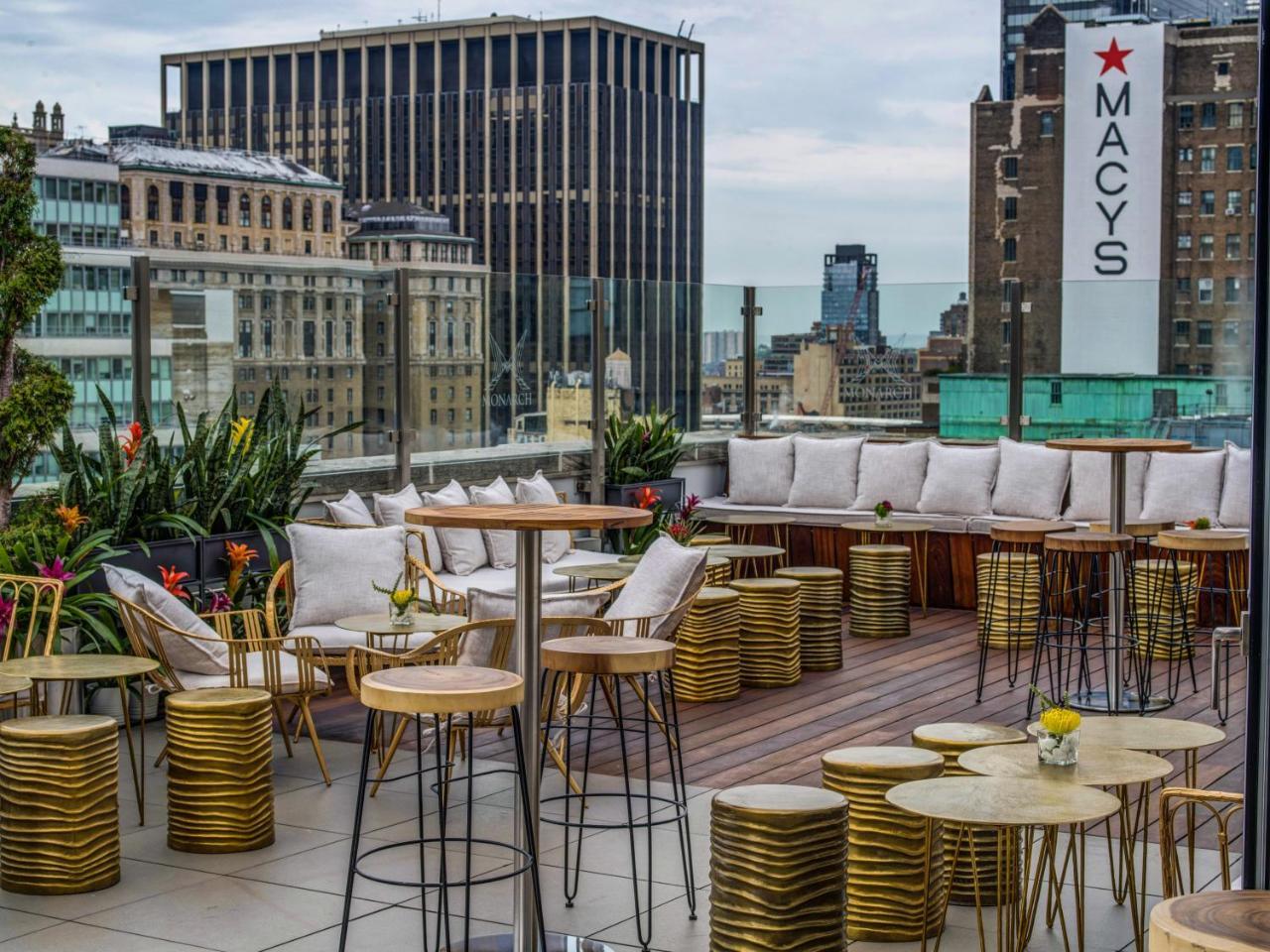 Courtyard By Marriott New York Manhattan/Herald Square Exterior photo